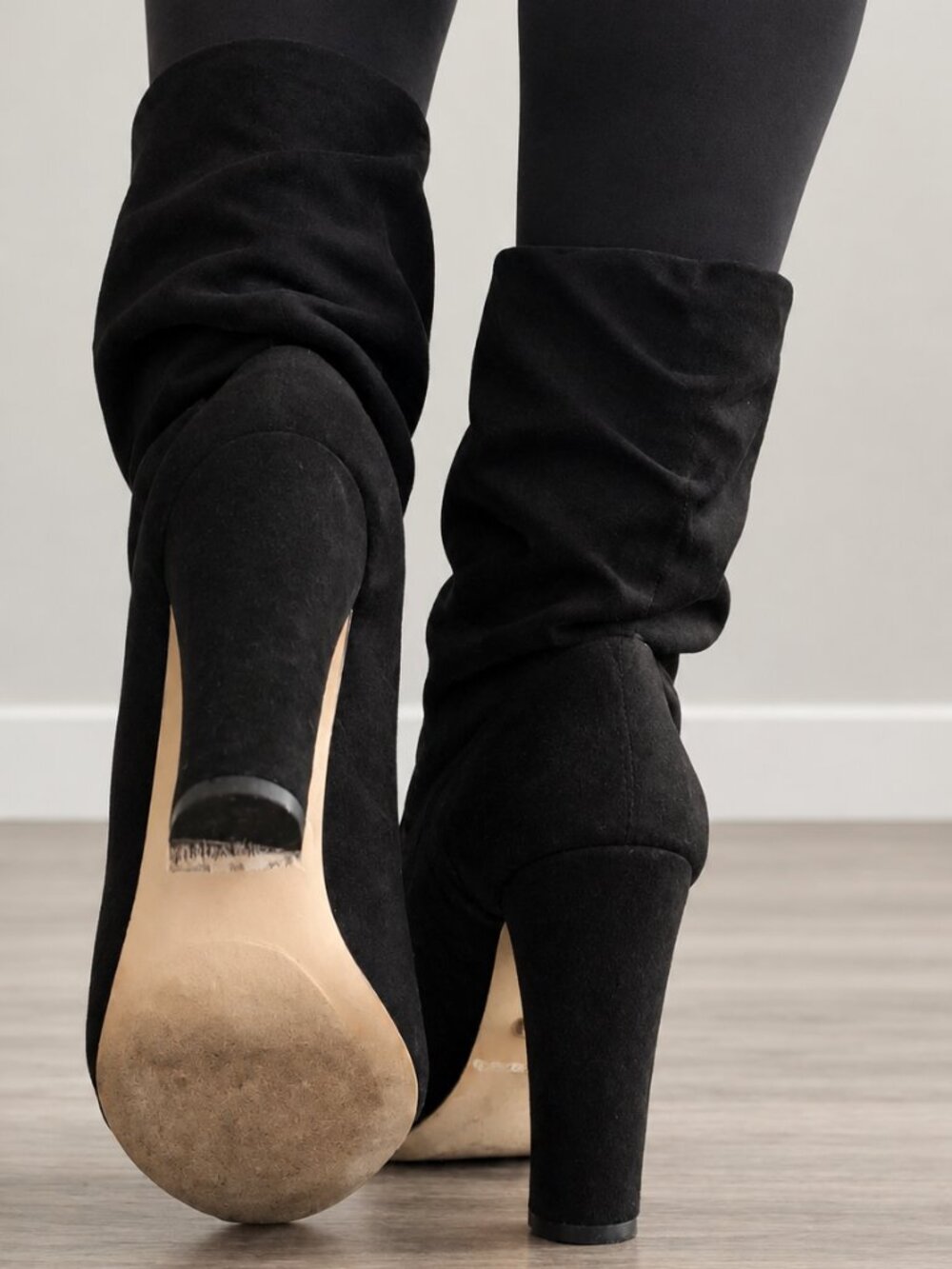 🌸🛍 Barefoot beauties Black Slouchy High Heel Boots Y2K Fall Style 😍👢🍁